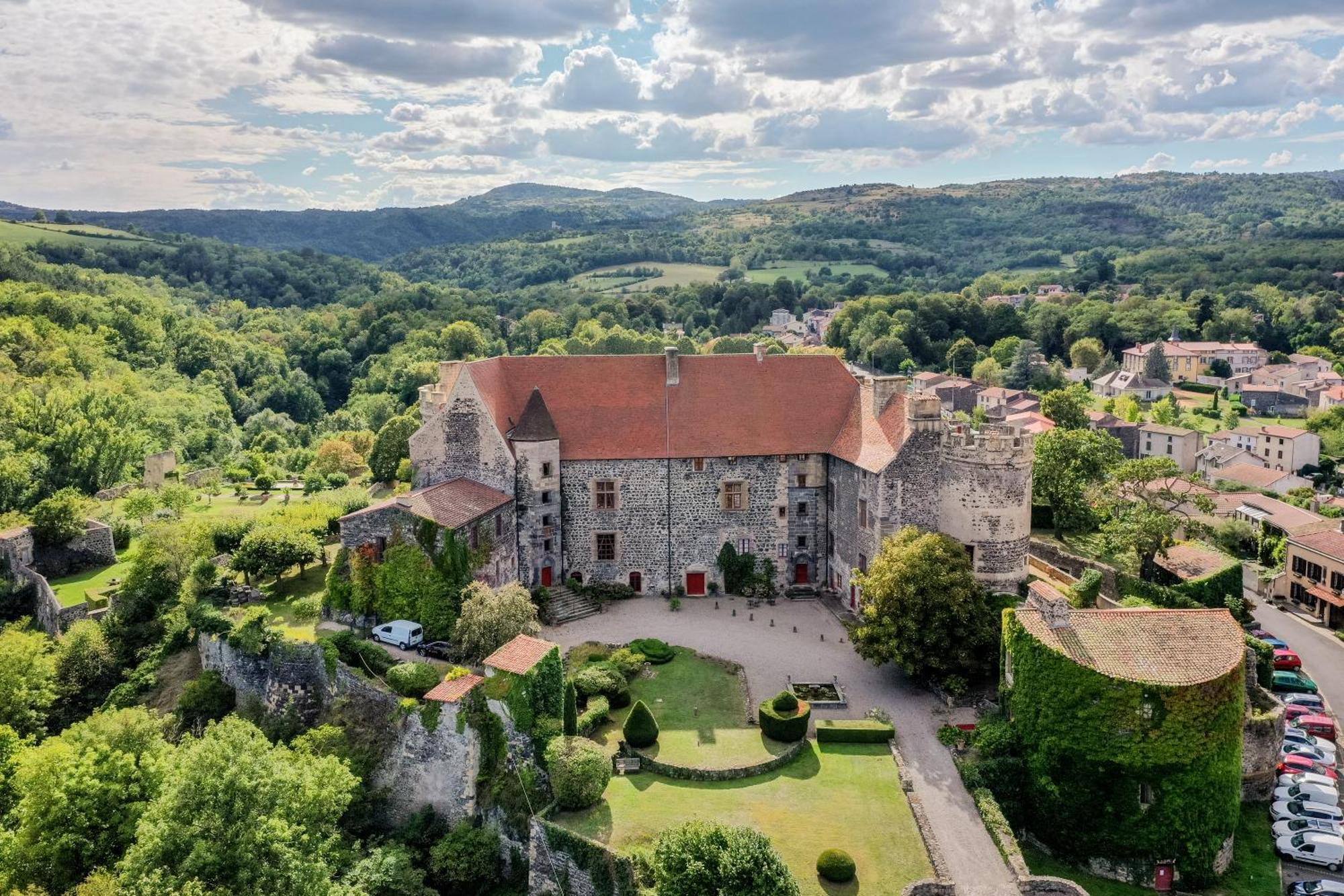 Chateau Royal De Saint-Saturnin Exterior foto